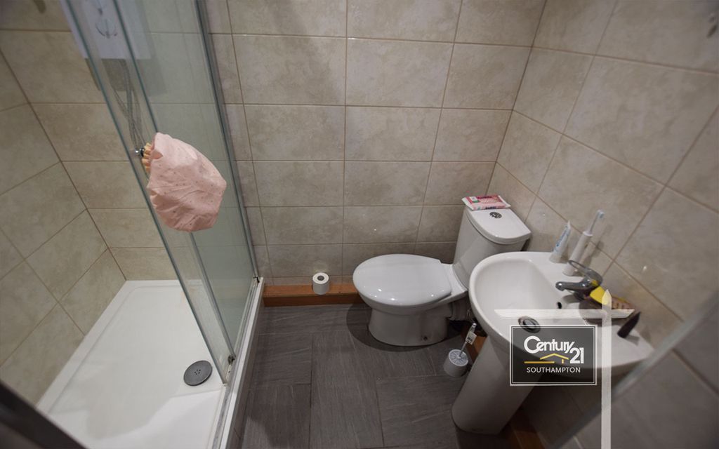 Property photo 3 of 3
