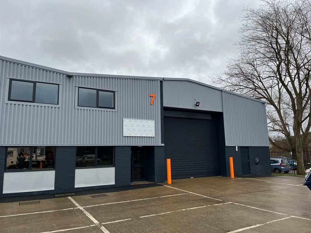 Property photo 1 of 6 Photo 6