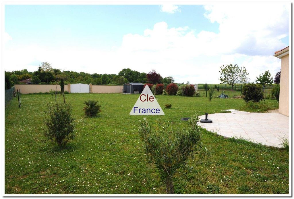 Property photo 2 of 8