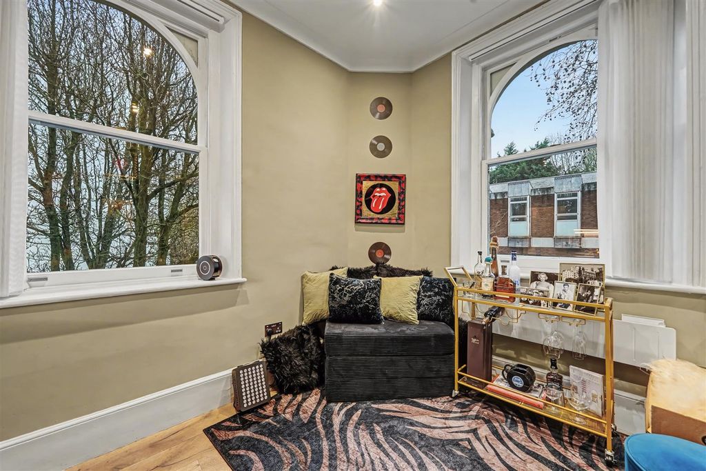 Property photo 3 of 12 3.Jpg