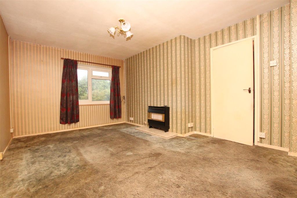 Property photo 3 of 10 Living Room.Jpg