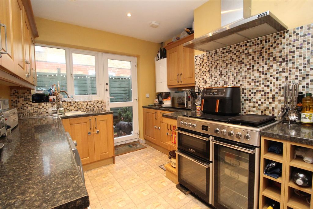 Property photo 3 of 17 Img_0372.Jpg