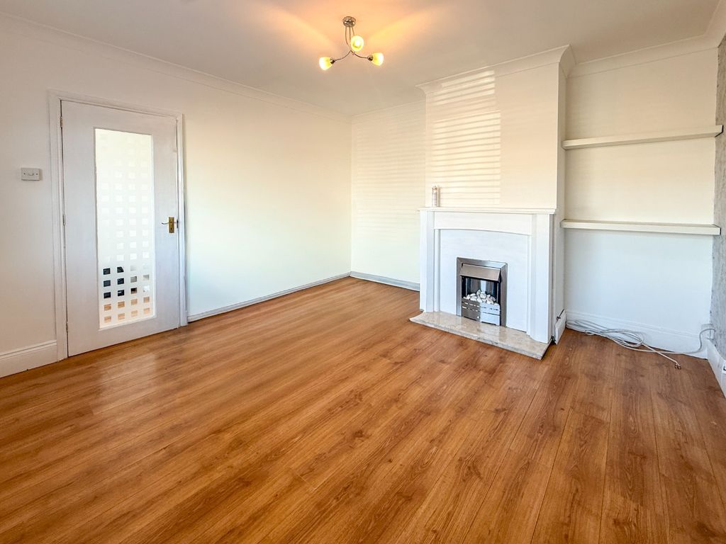 Property photo 2 of 17 4829482