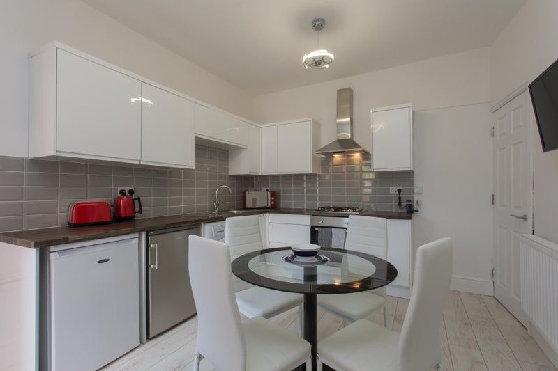 Property photo 2 of 7 Kitchen