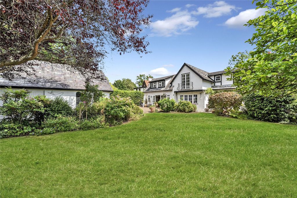 Property photo 2 of 39 Garden