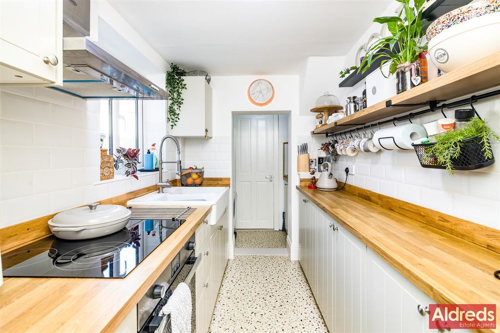 Property photo 3 of 20 21 Union Place (14).Jpg