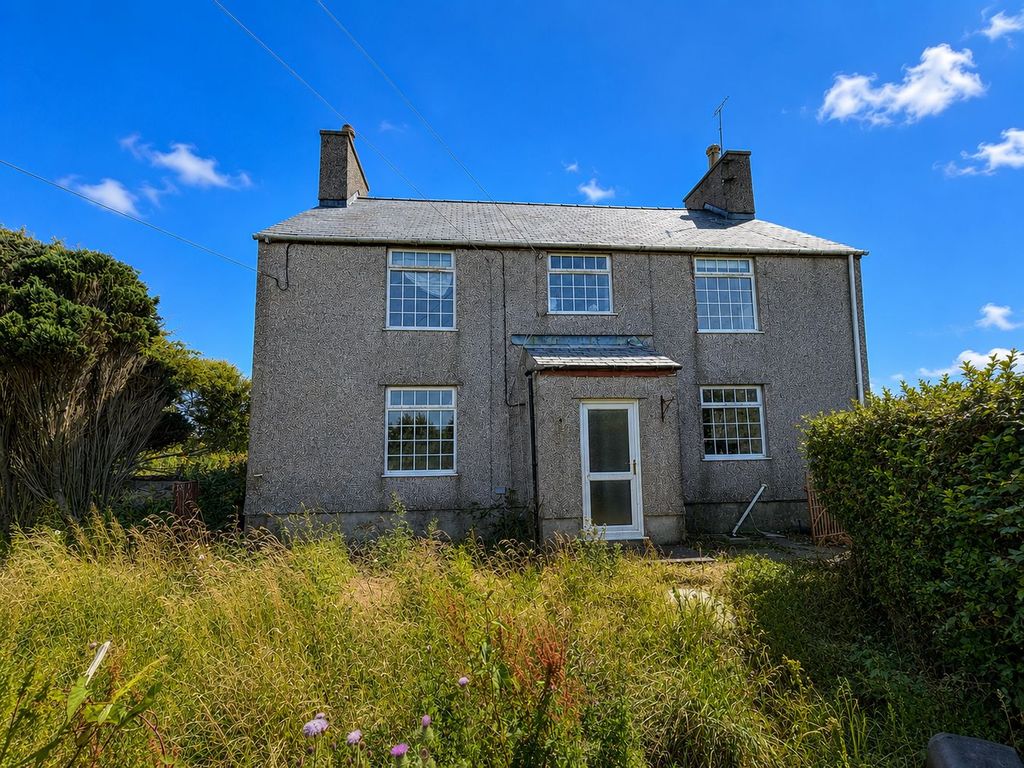Property photo 2 of 27