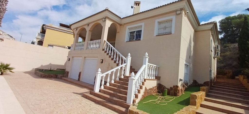 Property photo 2 of 48