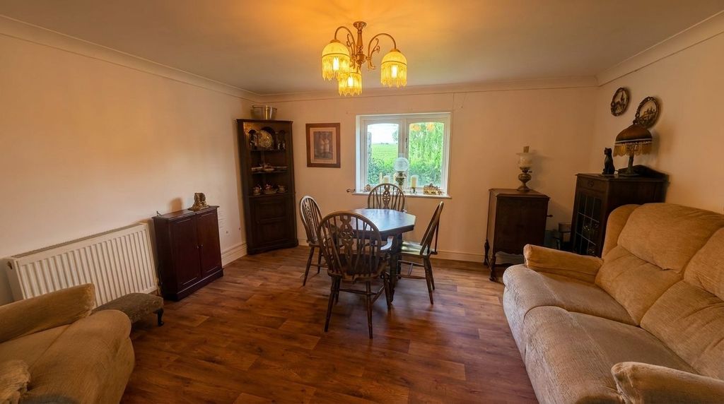 Property photo 2 of 25