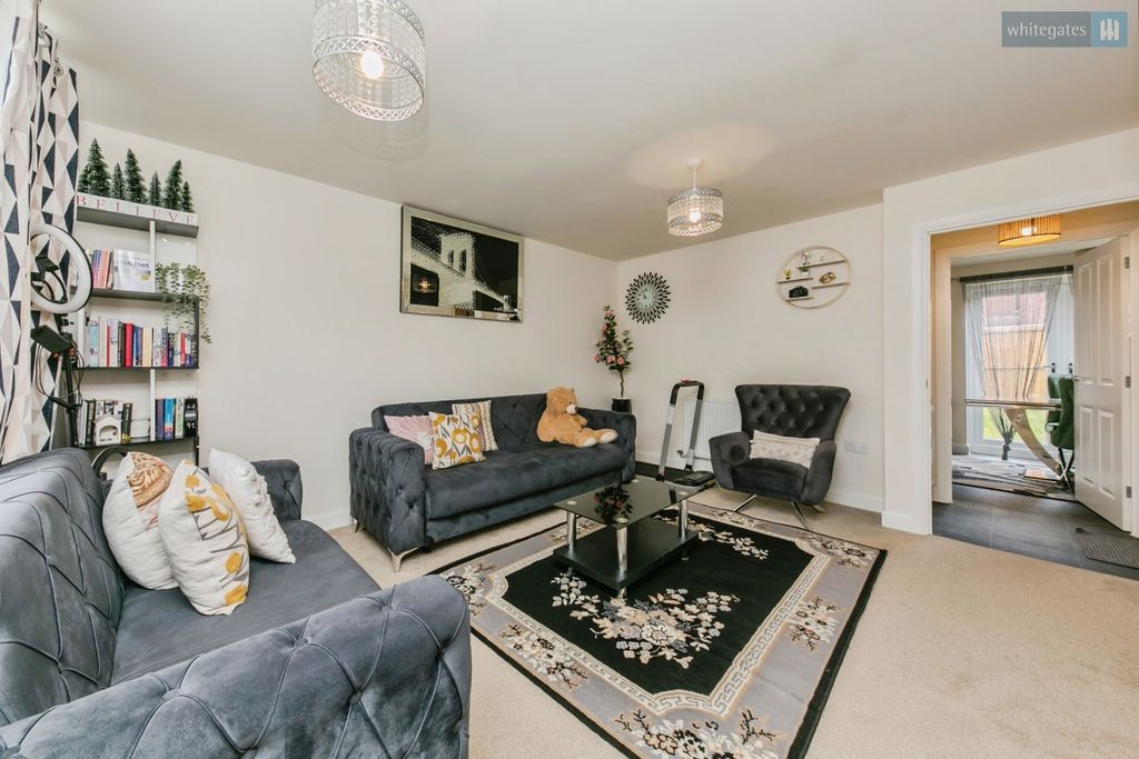 Property photo 2 of 17 Pbox-Img.Jpg