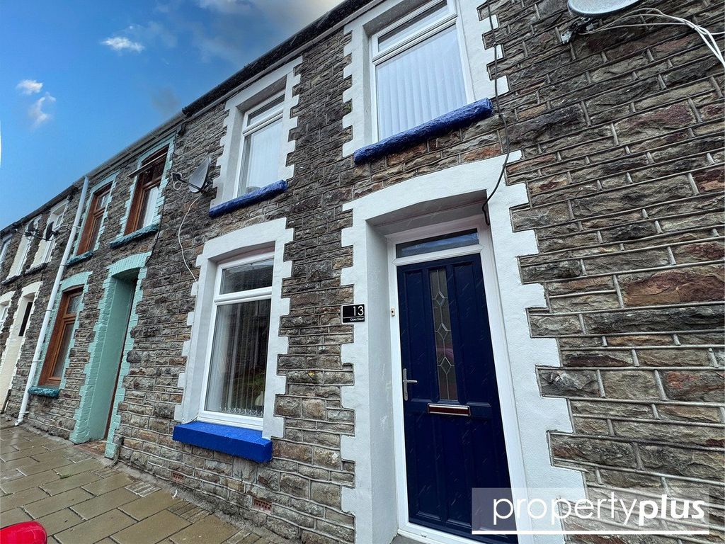 Property photo 1 of 18 Picture No. 05