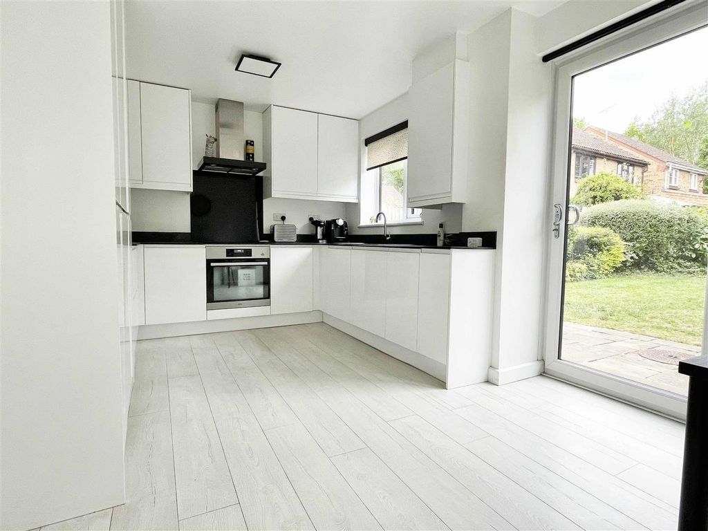 Property photo 3 of 23 K1.Jpg