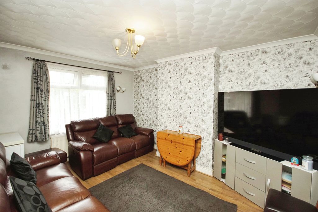 Property photo 3 of 17 Photography