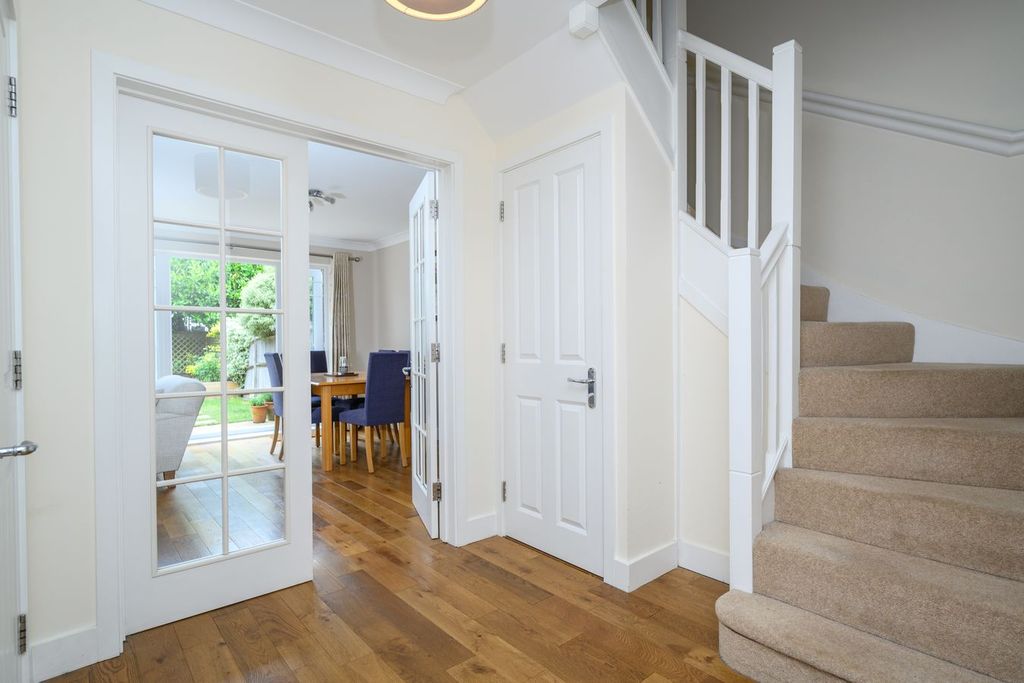 Property photo 3 of 18