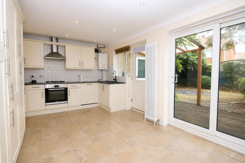 Property photo 2 of 14 c92842Fa-6E27-4Fc6-83Bb-475c5771d0A9.Png