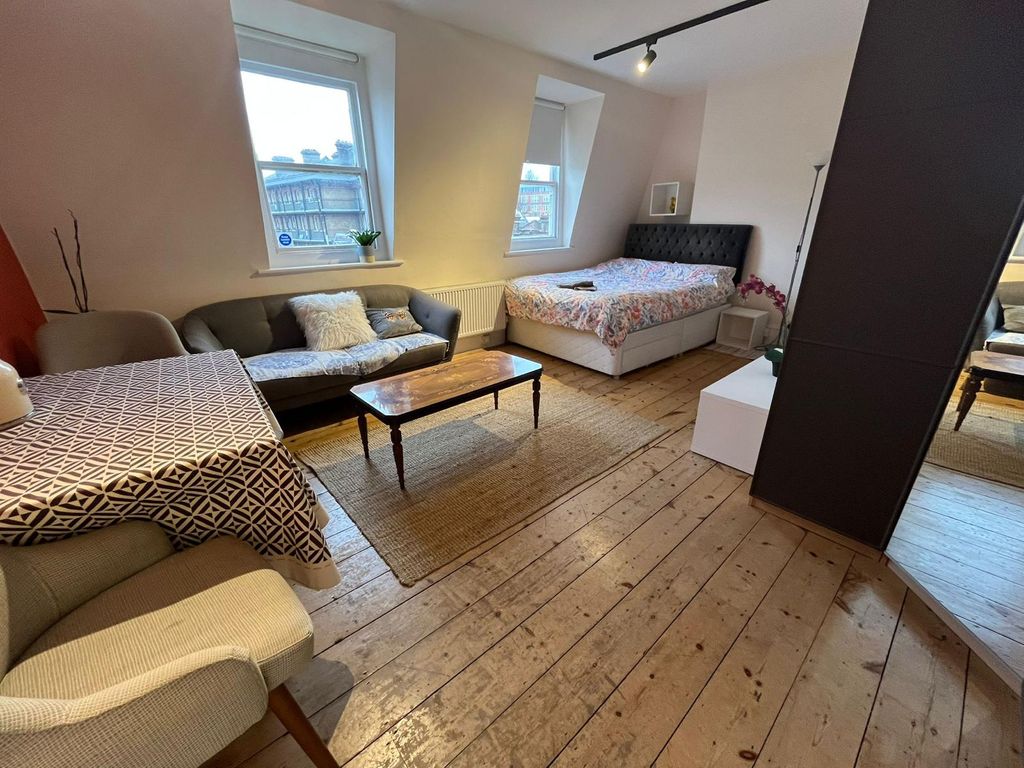 Property photo 1 of 1