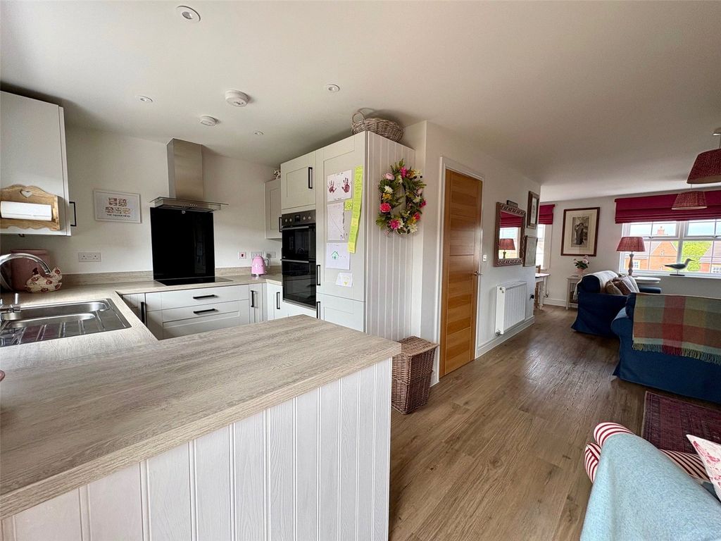 Property photo 2 of 14 Picture No. 02