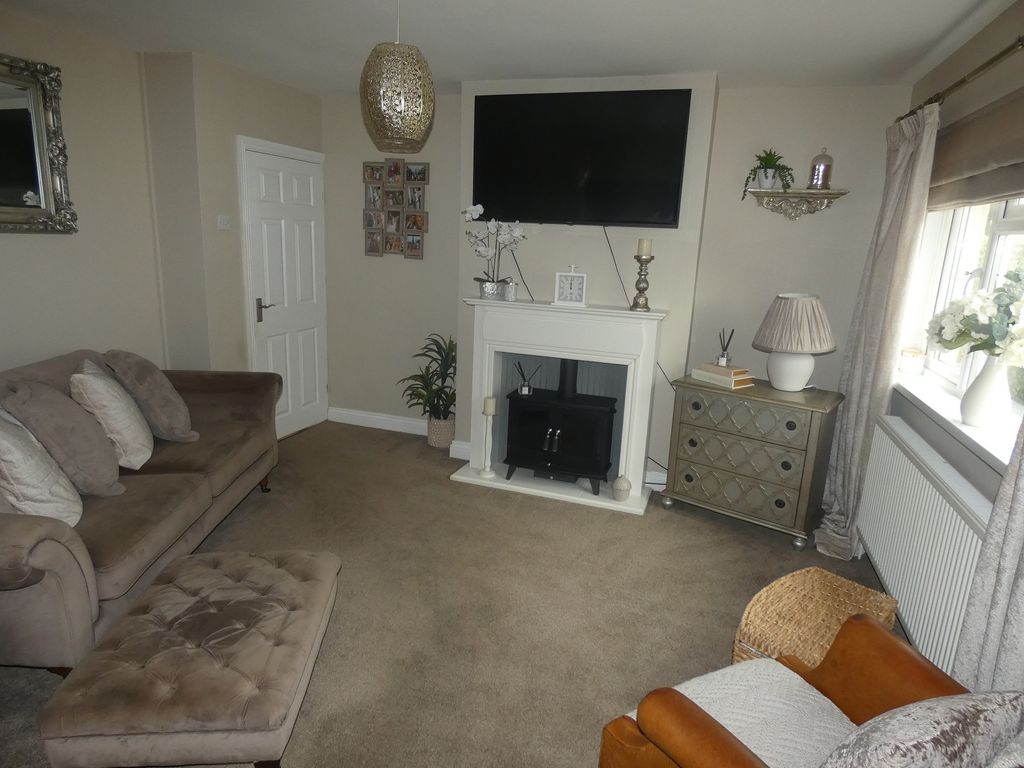 Property photo 2 of 13 Lounge