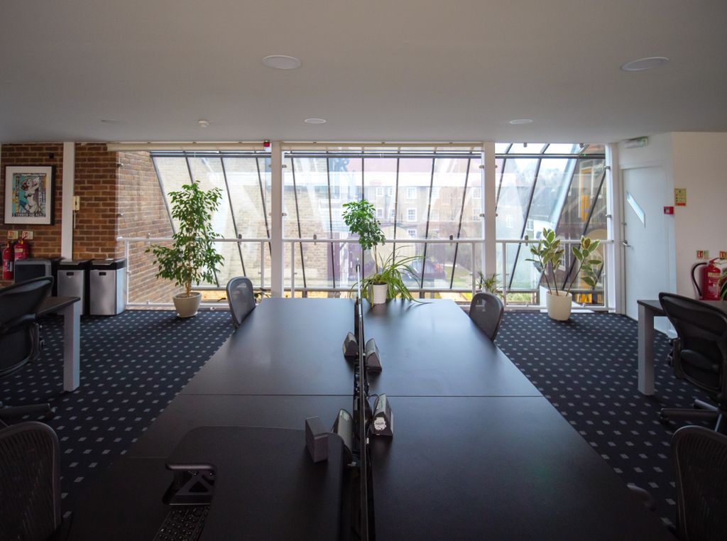 Property photo 3 of 6