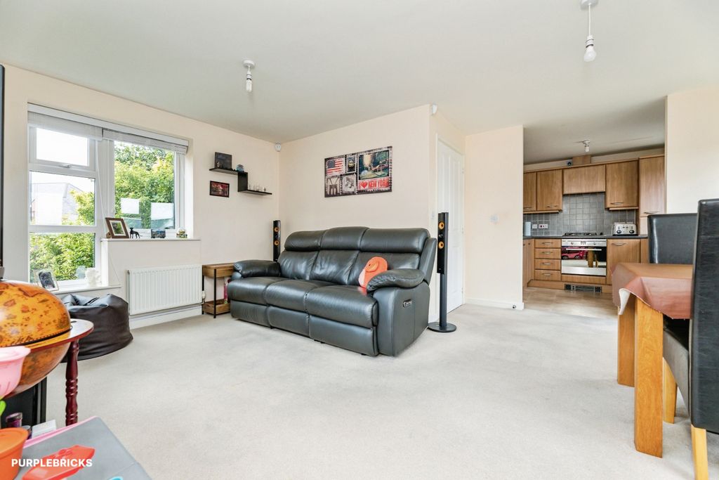 Property photo 3 of 25