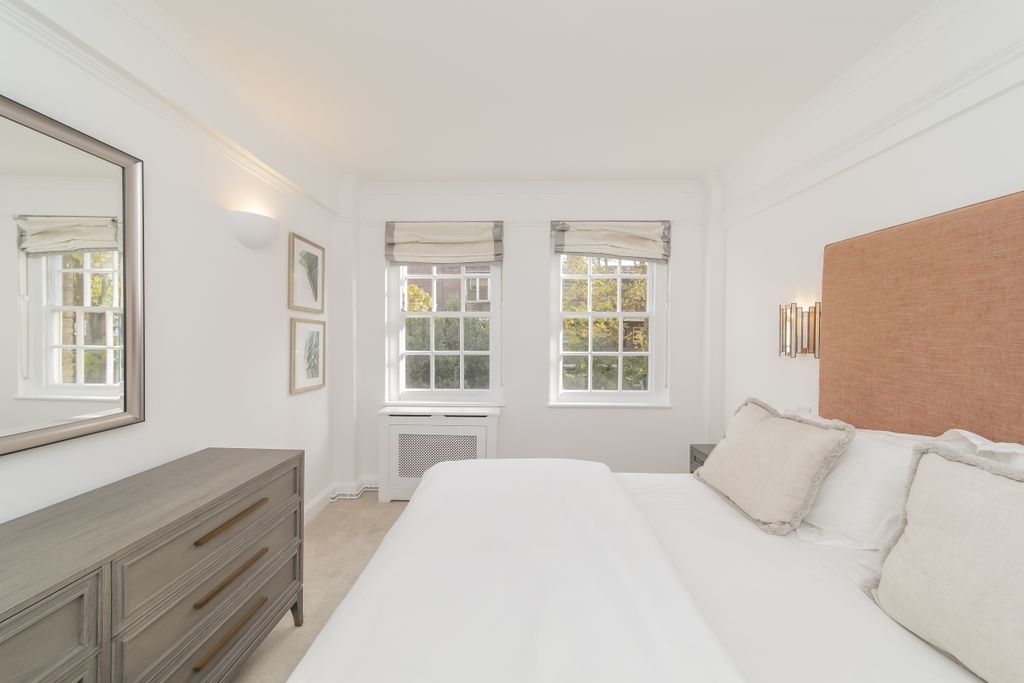 Property photo 3 of 8 7