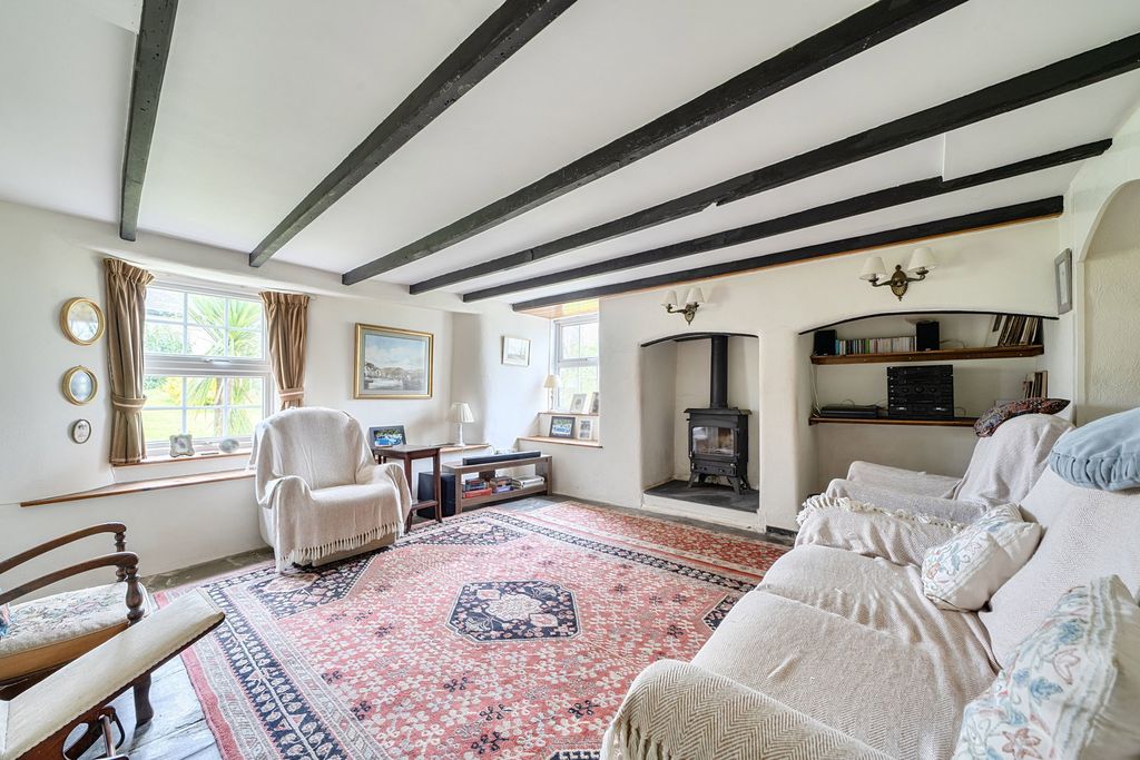 Property photo 3 of 19