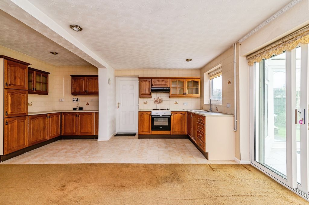 Property photo 3 of 19 Pbox-Img.Jpg