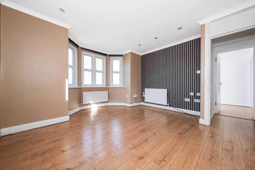 Property photo 2 of 13 Photo 6