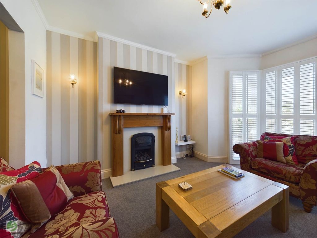 Property photo 2 of 23