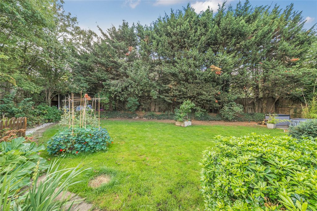 Property photo 3 of 17 Picture No. 23