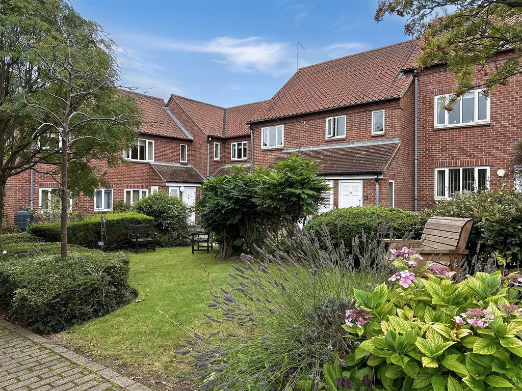 Property photo 1 of 11 Premier Court 115