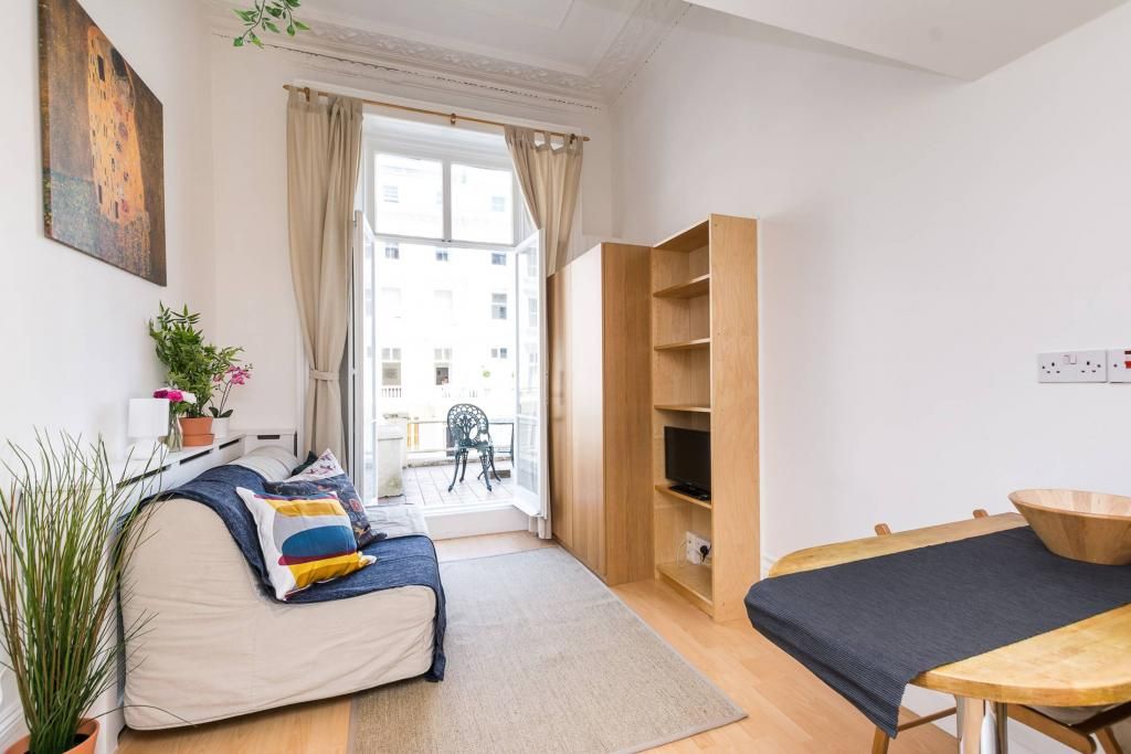 Property photo 1 of 6 Studio To Rent