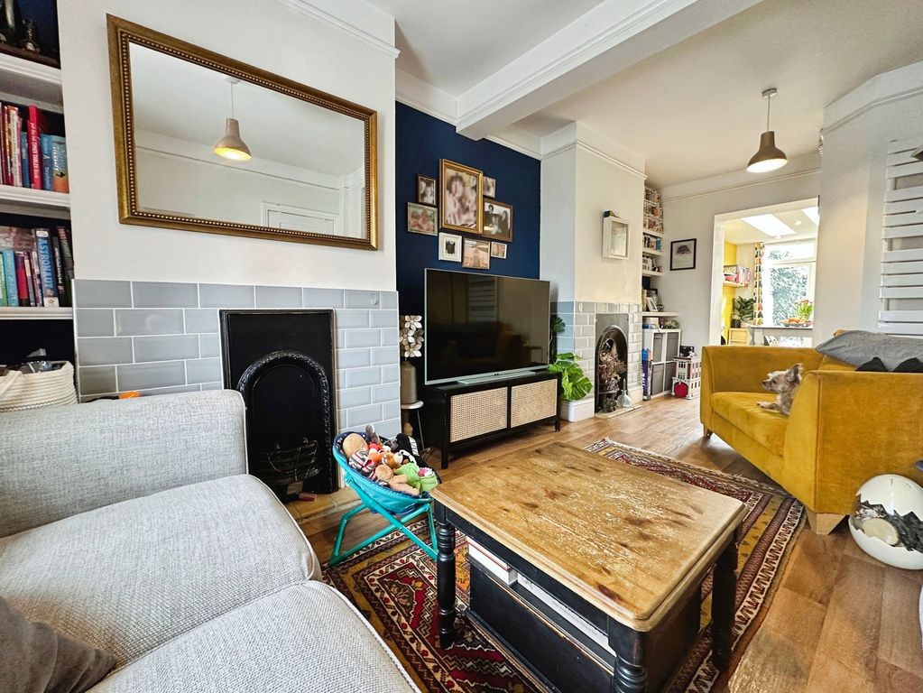 Property photo 2 of 7