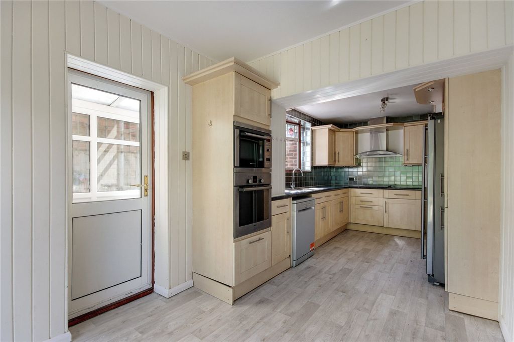 Property photo 3 of 13 Kitchen