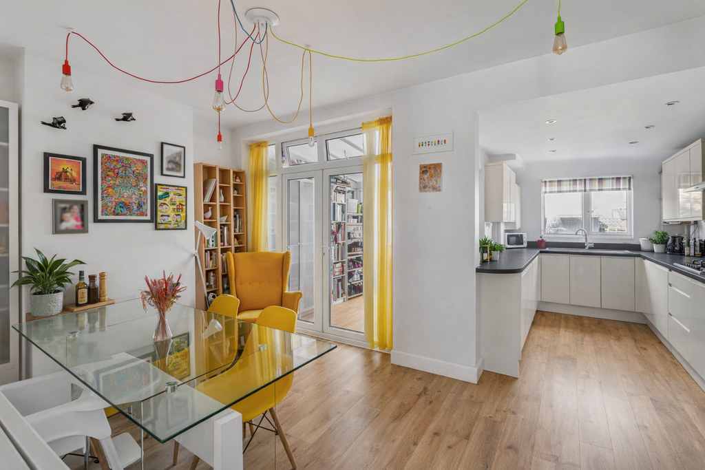 Property photo 2 of 23