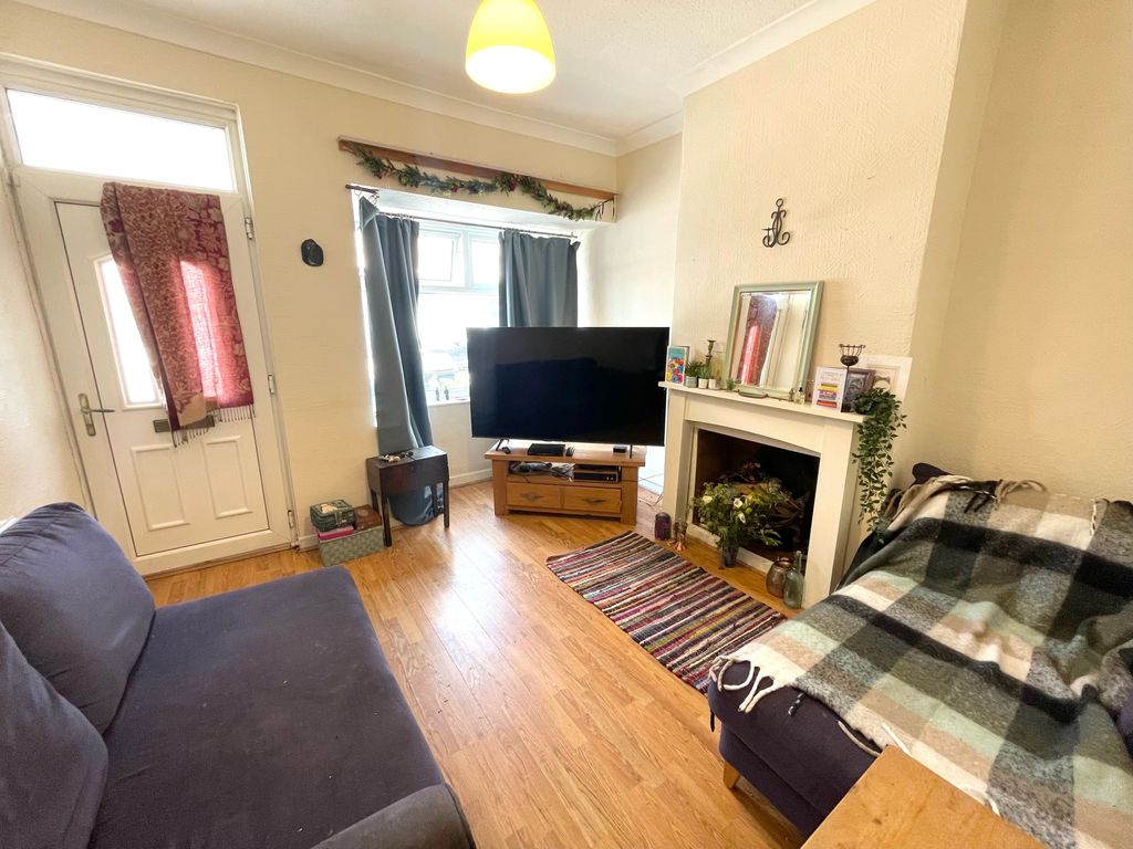 Property photo 2 of 9