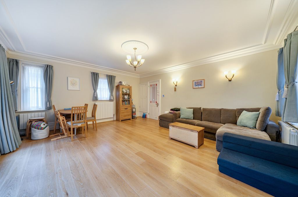 Property photo 3 of 16