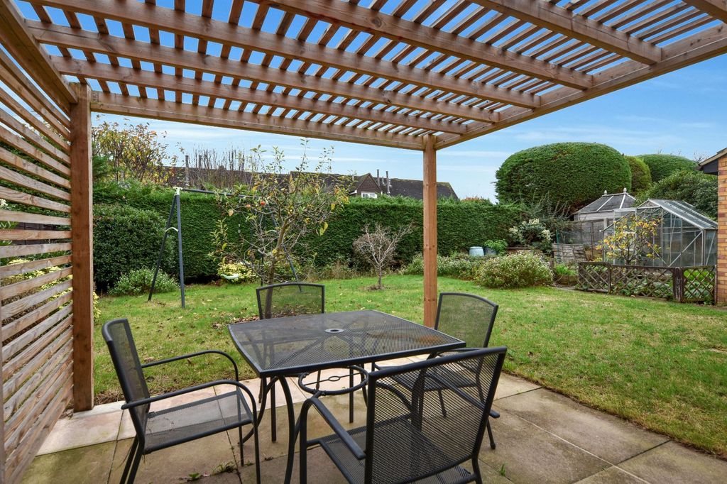 Property photo 3 of 48 Picture No. 23