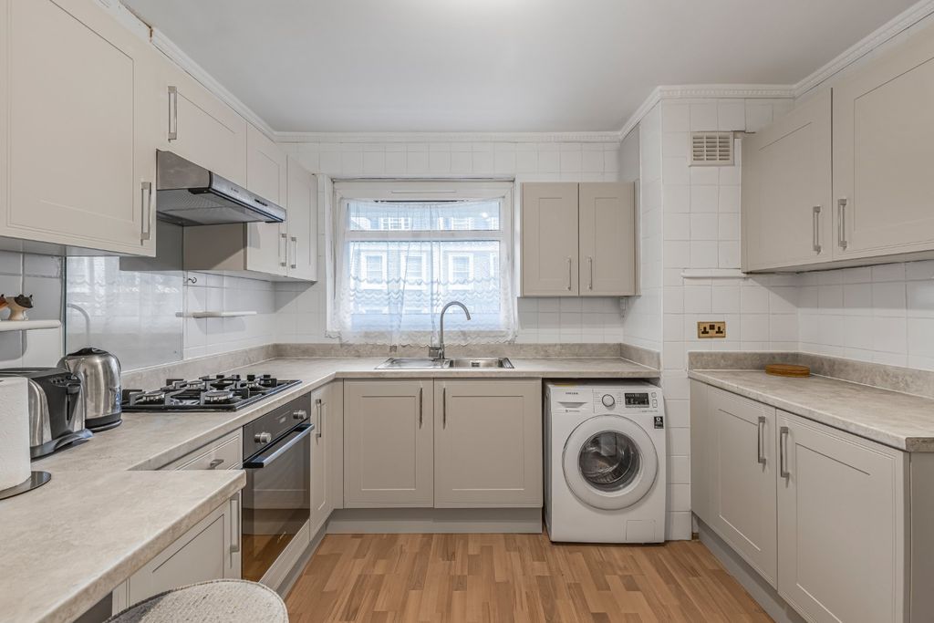 Property photo 3 of 25 Picture 3