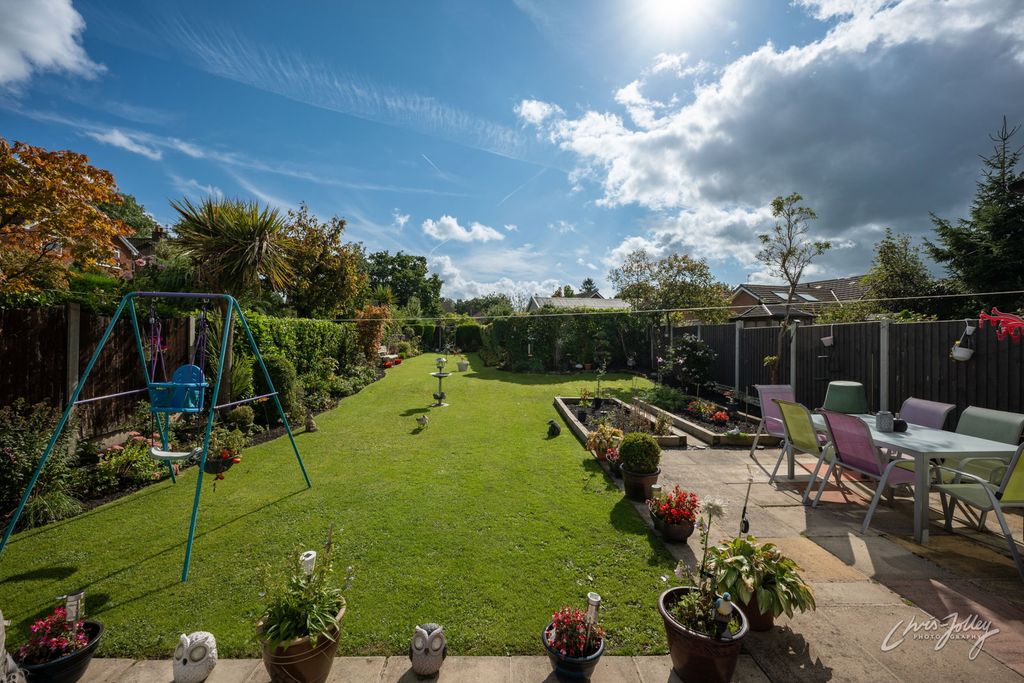 Property photo 2 of 30