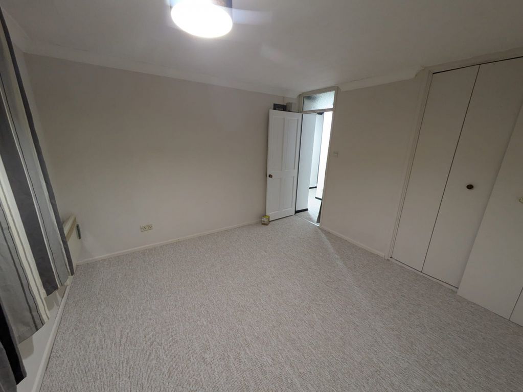 Property photo 3 of 6 Gallery