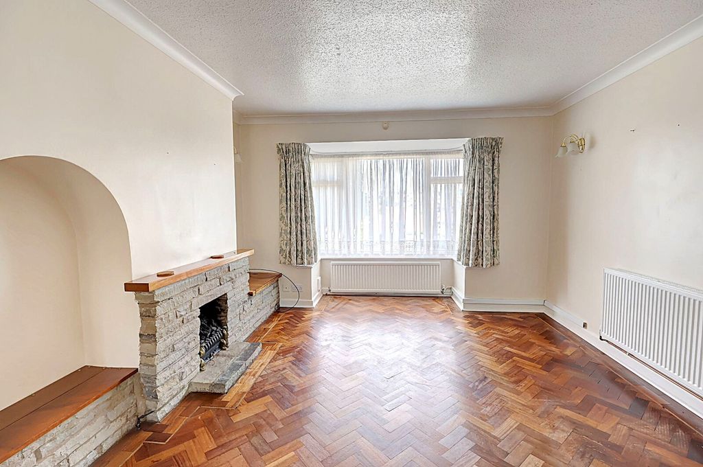 Property photo 2 of 17 Picture No. 08