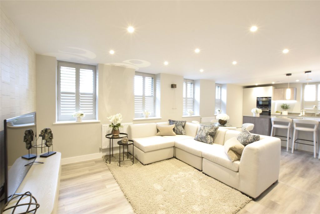 Property photo 1 of 14 Picture No. 17