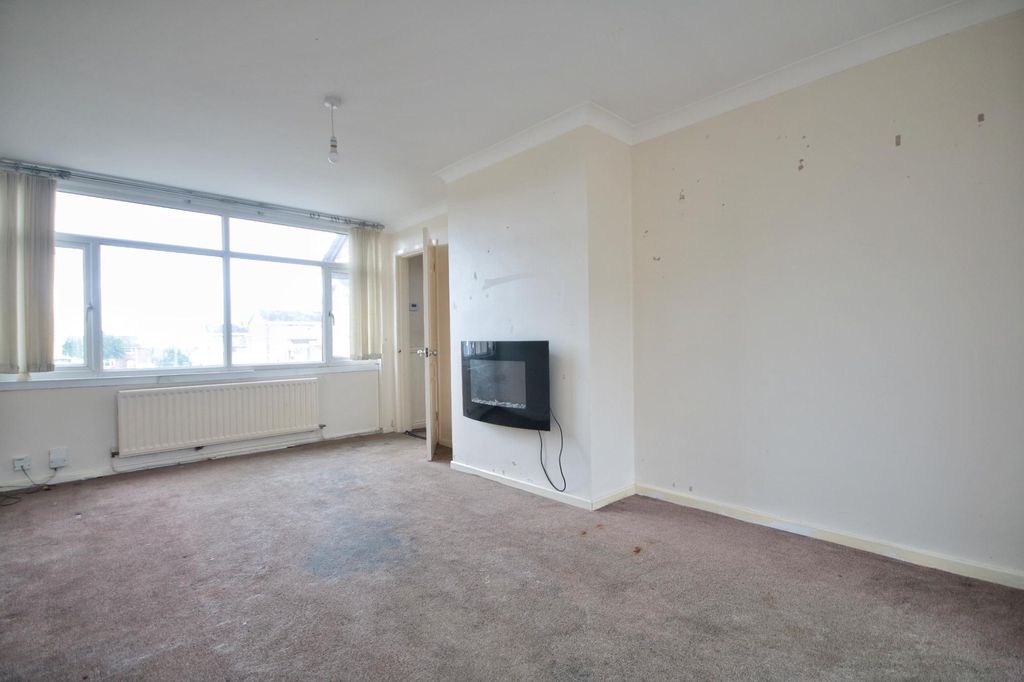 Property photo 3 of 12 Image