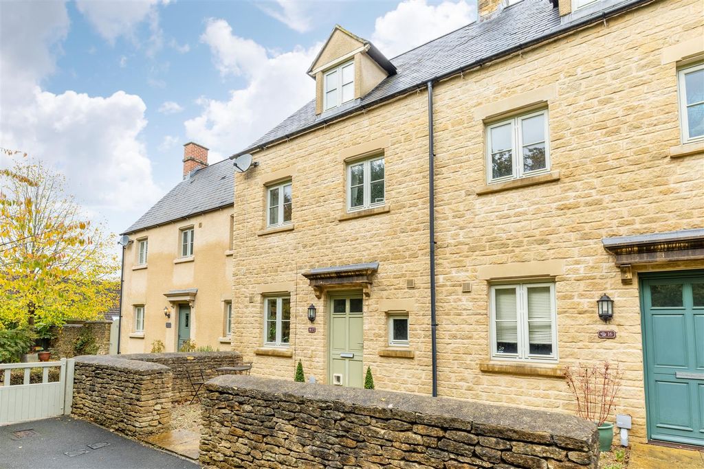 Property photo 1 of 28 476A.Jpg