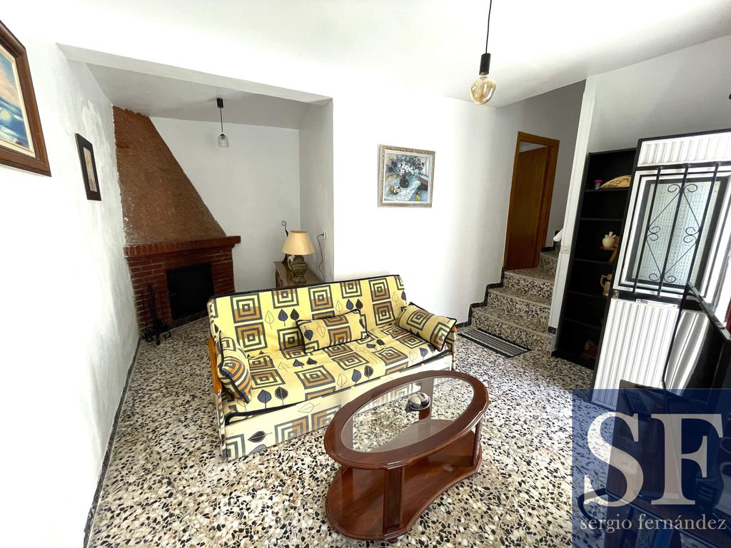 Property photo 2 of 19