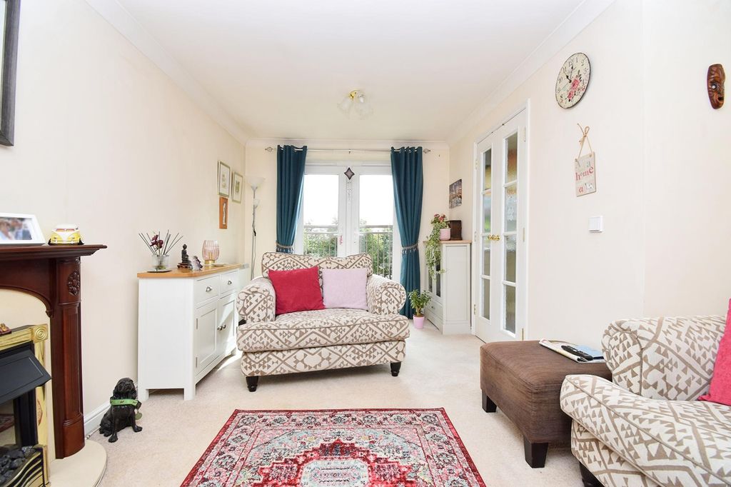 1 bed property for sale Hampton Hargate