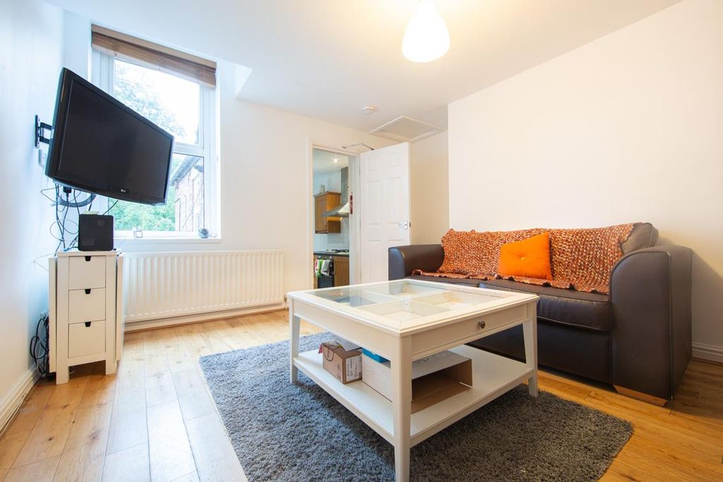 Property photo 2 of 5 77 Greystoke Ave-Small.Jpg