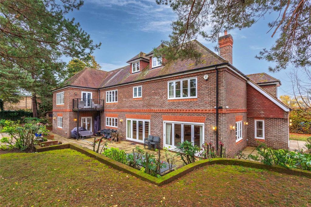 Property photo 2 of 19 Picture No. 05