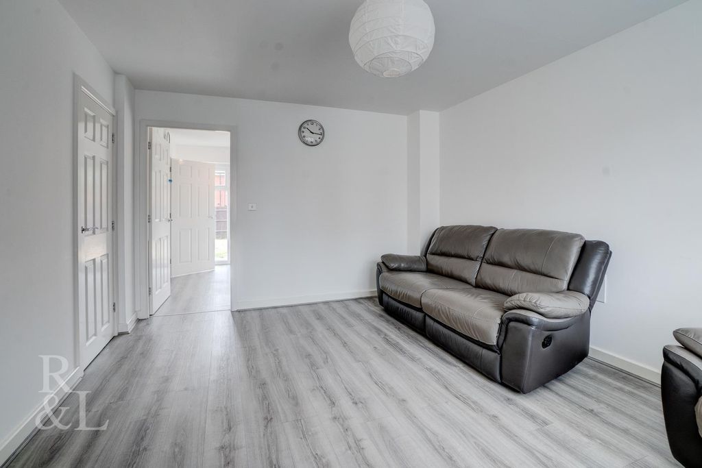 Property photo 3 of 18 B (14).Jpg